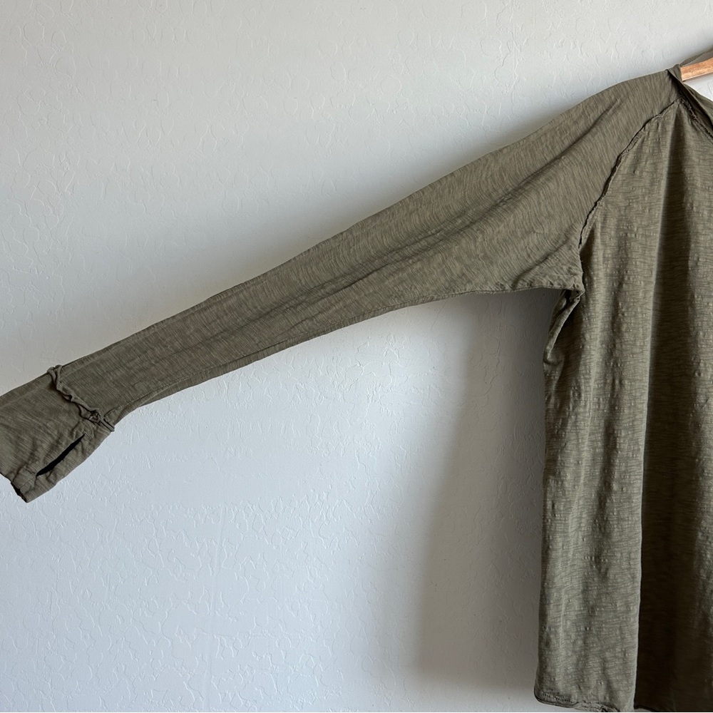 We the Free People T-Shirt XL Long Sleeve Slouchy Oversized Longline Green - Picture 4 of 9